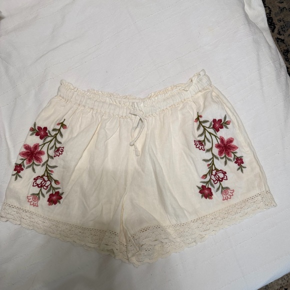Universal Thread Pants - Universal Thread Cream Elastic Waist Shorts with Floral Embroidery